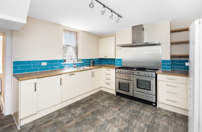 Property for Auction in Sussex & Hampshire - 12, Montpelier Road, Brighton