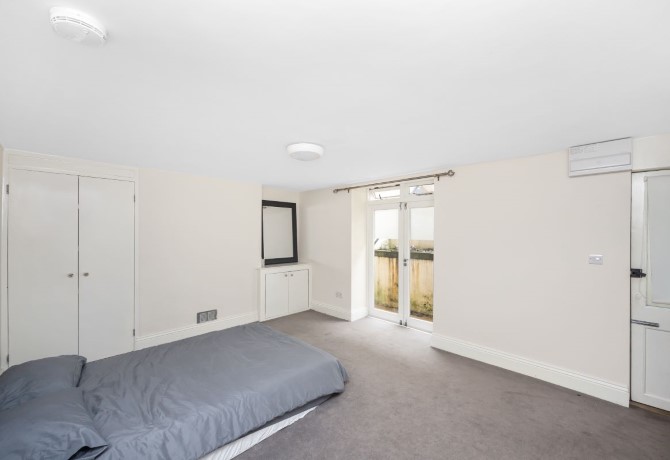 Property for Auction in Sussex & Hampshire - 12, Montpelier Road, Brighton