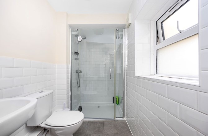 Property for Auction in Sussex & Hampshire - 12, Montpelier Road, Brighton