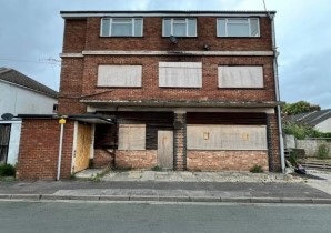 Property for Auction in Sussex & Hampshire - Flat 8 St. Marks Court, 2B Westfield Road, Gosport, Hampshire