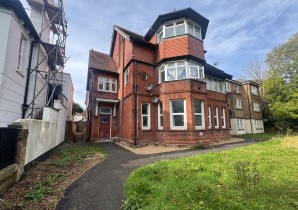 Property for Auction in Sussex & Hampshire - Flat 7 Oliver Court, 5 Spring Garden Lane, Gosport, Hampshire