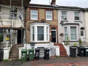 Property for Auction in Sussex & Hampshire - Flat 2 Linton House, 71 Langney Road, Eastbourne, East Sussex