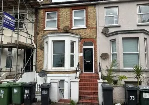 Property for Auction in Sussex & Hampshire - Flat 2 Linton House, 71 Langney Road, Eastbourne, East Sussex