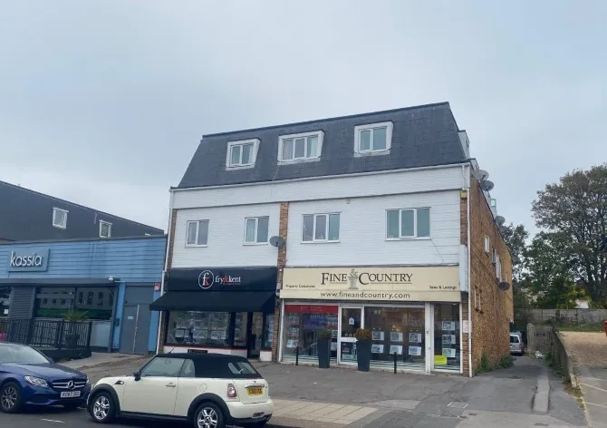 Property for Auction in Sussex & Hampshire - Flat 2, 139-141 Havant Road, Drayton, Portsmouth, Hampshire