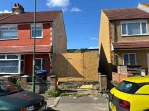 Property for Auction in Sussex & Hampshire - 28a St. Richards Road, Portslade, Brighton, East Sussex