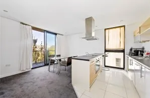 Property for Auction in Sussex & Hampshire - Flat 6 Glass Pavilion, 2 Princes Street, Brighton
