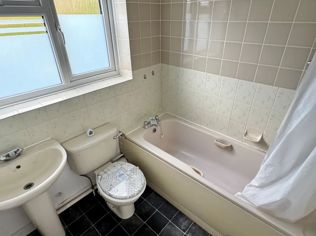 Brunel Road, Southampton, Hampshire, SO15 0LQ - Online Auctions