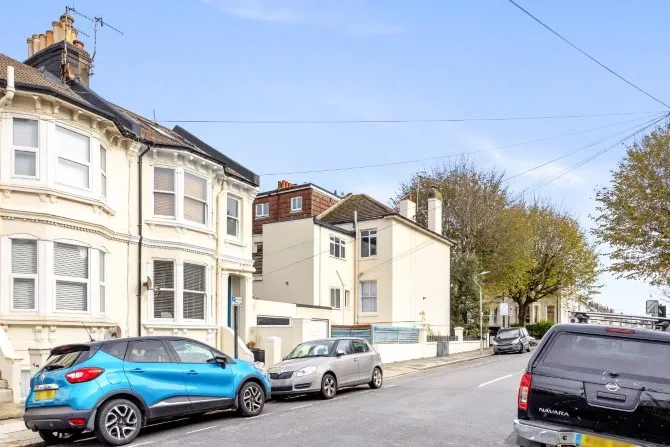 Property for Auction in Sussex & Hampshire - Flat 1, 62 Sackville Road, Hove