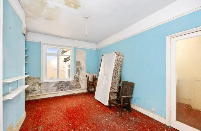 Property for Auction in Sussex & Hampshire - Flat 1, 62 Sackville Road, Hove