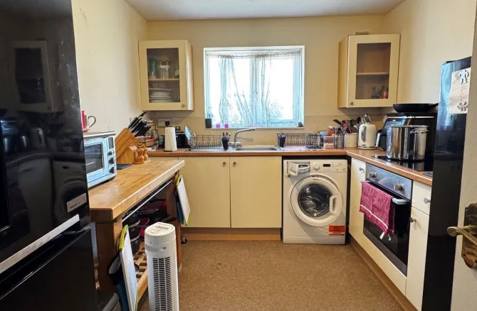 Property for Auction in Sussex & Hampshire - 25 Flamborough Close, Southampton