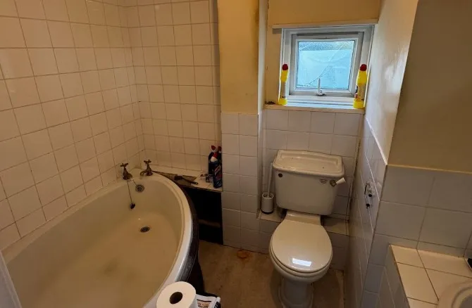 Property for Auction in Sussex & Hampshire - 25 Flamborough Close, Southampton