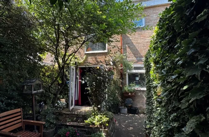 Property for Auction in Sussex & Hampshire - 25 Flamborough Close, Southampton