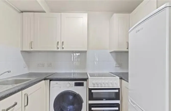 Property for Auction in Sussex & Hampshire - Flat 5 Gladstone Court, 237 Terminus Road, Eastbourne, East Sussex