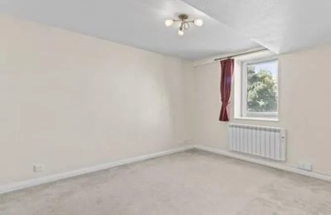 Property for Auction in Sussex & Hampshire - Flat 5 Gladstone Court, 237 Terminus Road, Eastbourne, East Sussex