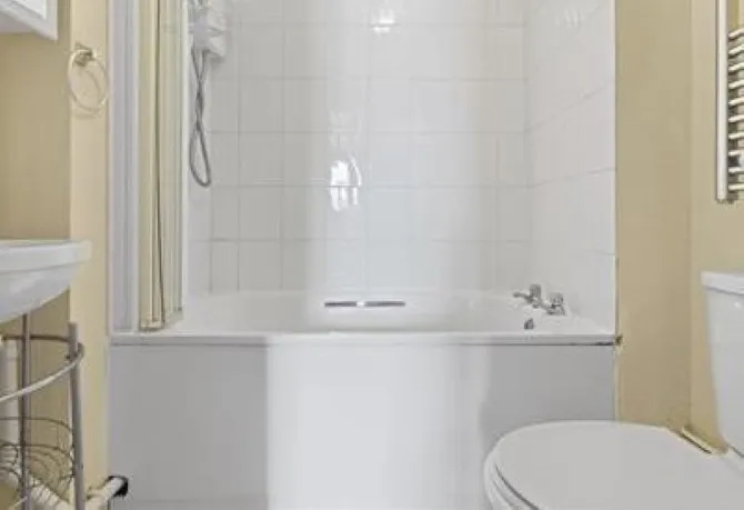 Property for Auction in Sussex & Hampshire - Flat 5 Gladstone Court, 237 Terminus Road, Eastbourne, East Sussex