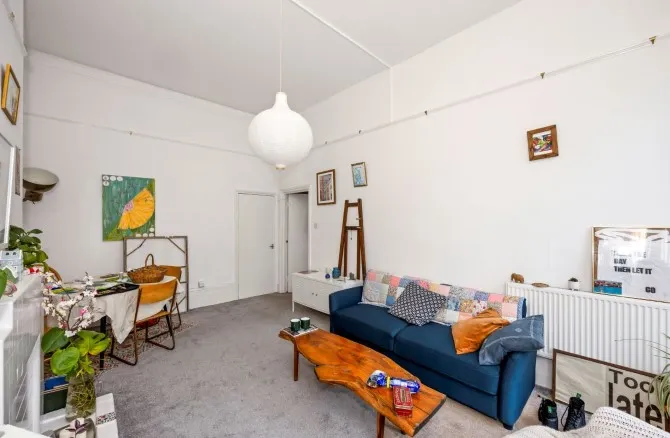 Property for Auction in Sussex & Hampshire - 104, Lansdowne Place, Hove