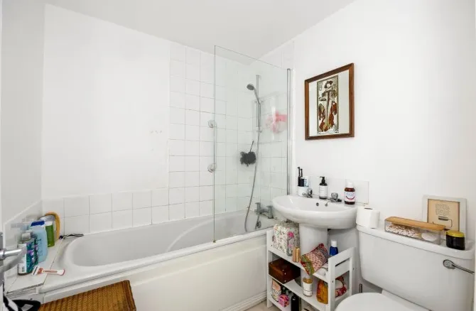 Property for Auction in Sussex & Hampshire - 104, Lansdowne Place, Hove