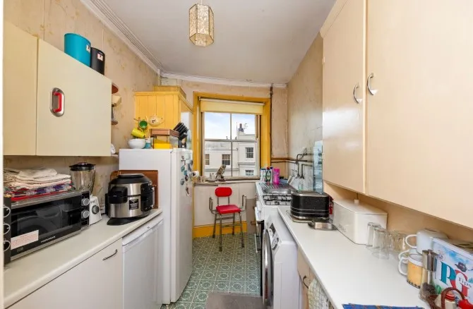 Property for Auction in Sussex & Hampshire - 104, Lansdowne Place, Hove