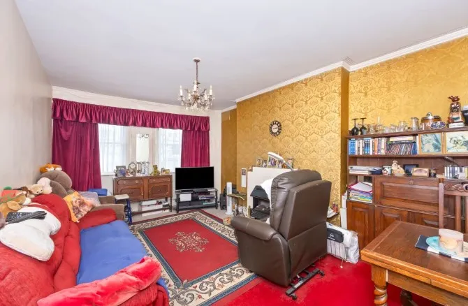 Property for Auction in Sussex & Hampshire - 104, Lansdowne Place, Hove