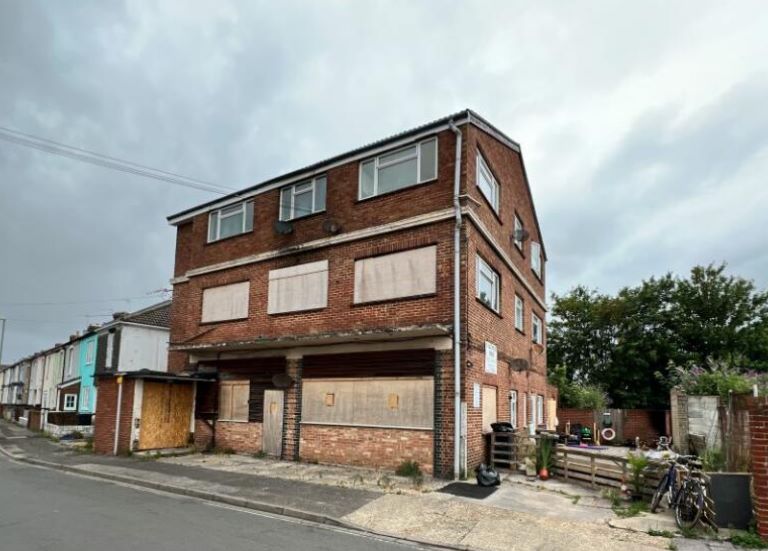 St. Marks Court, Westfield Road, Gosport, Hampshire, PO12 3RU - Online Auctions