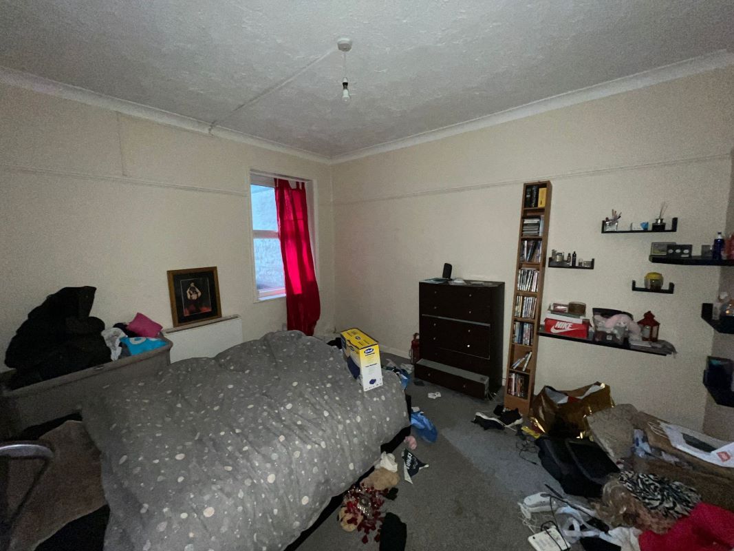 Arundel Road, Littlehampton, West Sussex, BN17 7DE - Online Auctions
