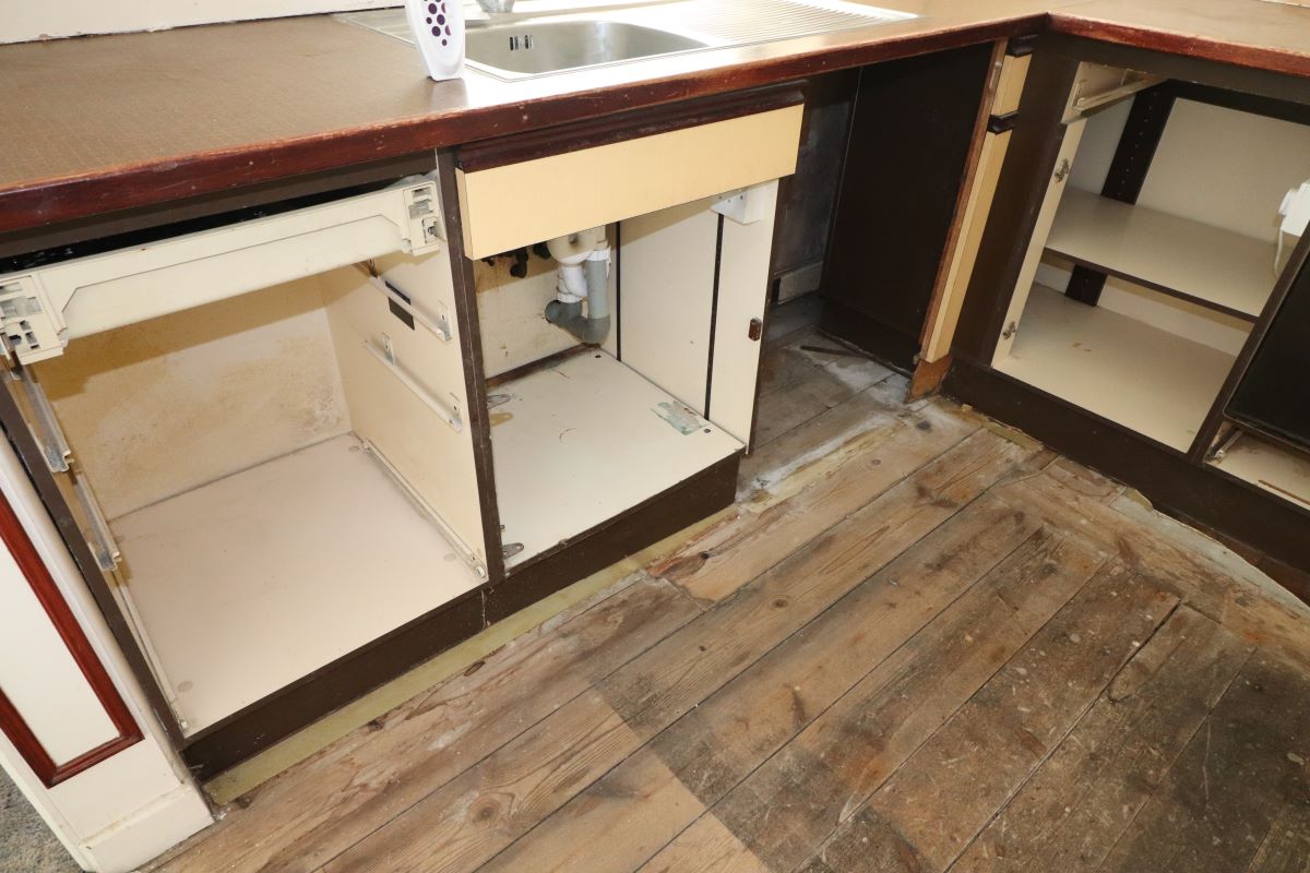 Ground Floor Flat, Tipner Road, Portsmouth, PO2 8QP - Online Auctions