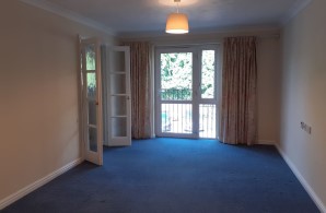 Property for Auction in Sussex & Hampshire - 21 Byron Court, Chichester, West Sussex