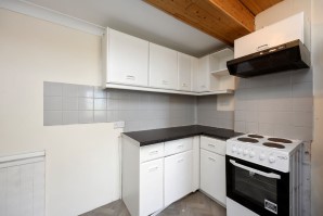 Property for Auction in Sussex & Hampshire - Flat 26 West Mansions, 18 Heene Terrace, Worthing, West Sussex