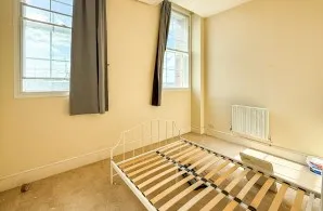 Property for Auction in Sussex & Hampshire - Flat 8 Admiralty House, 4 Platform Road, Southampton