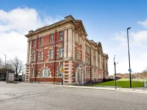 Property for Auction in Sussex & Hampshire - Flat 8 Admiralty House, 4 Platform Road, Southampton