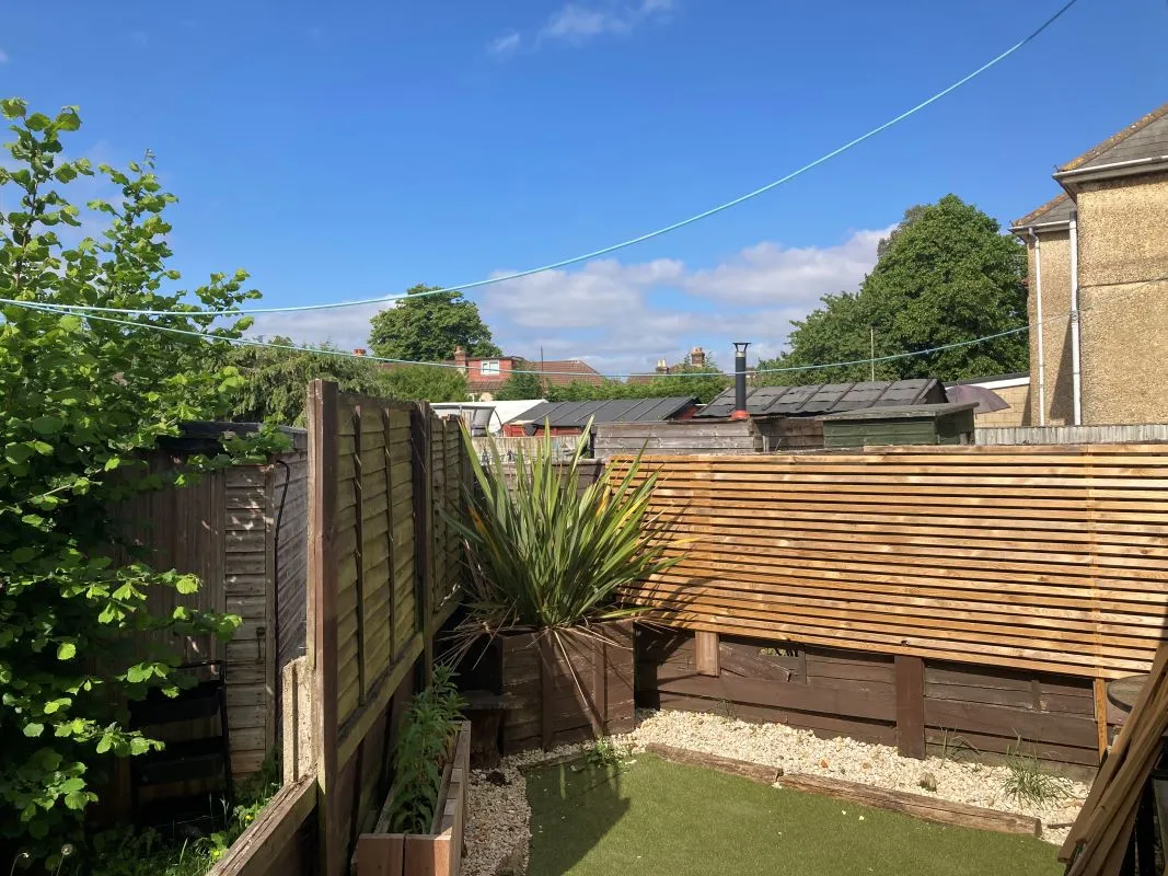 Spring Close, Southampton, Hampshire, SO19 2NW - Online Auctions