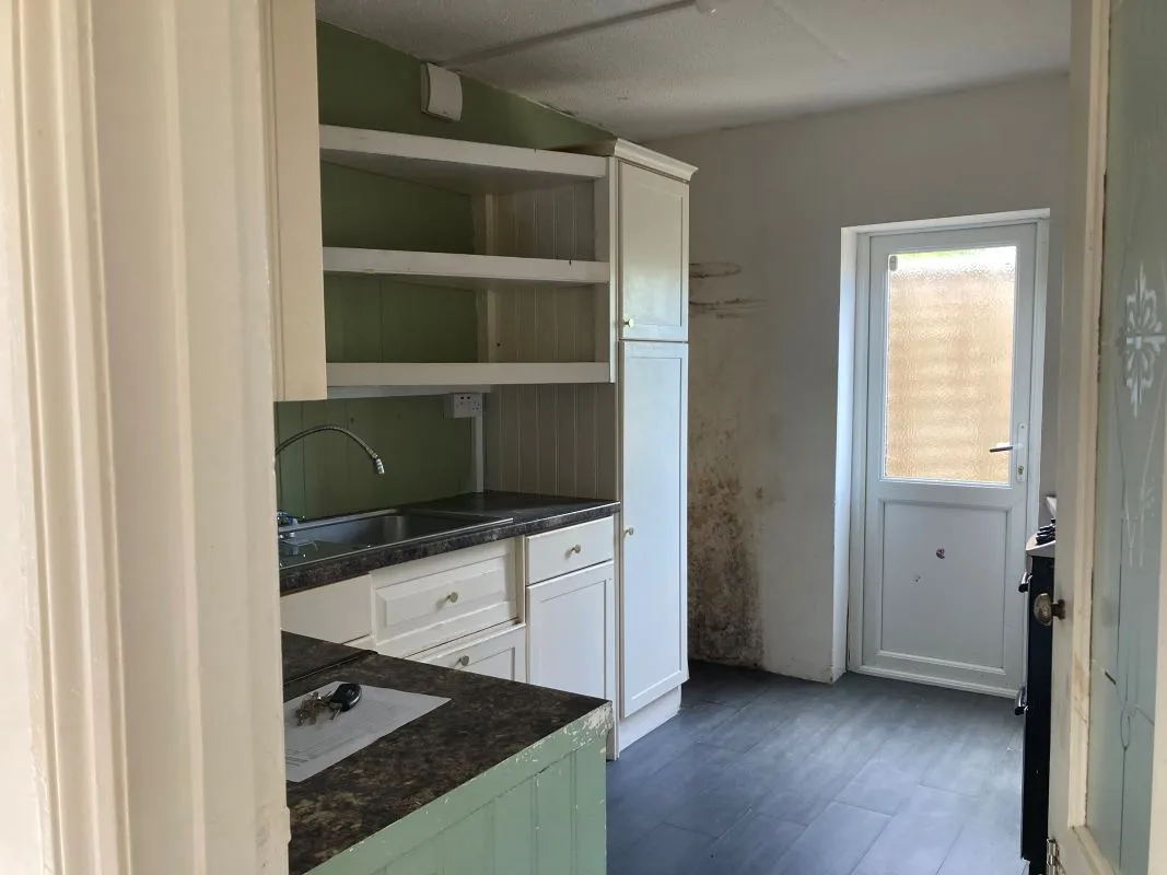 Spring Close, Southampton, Hampshire, SO19 2NW - Online Auctions