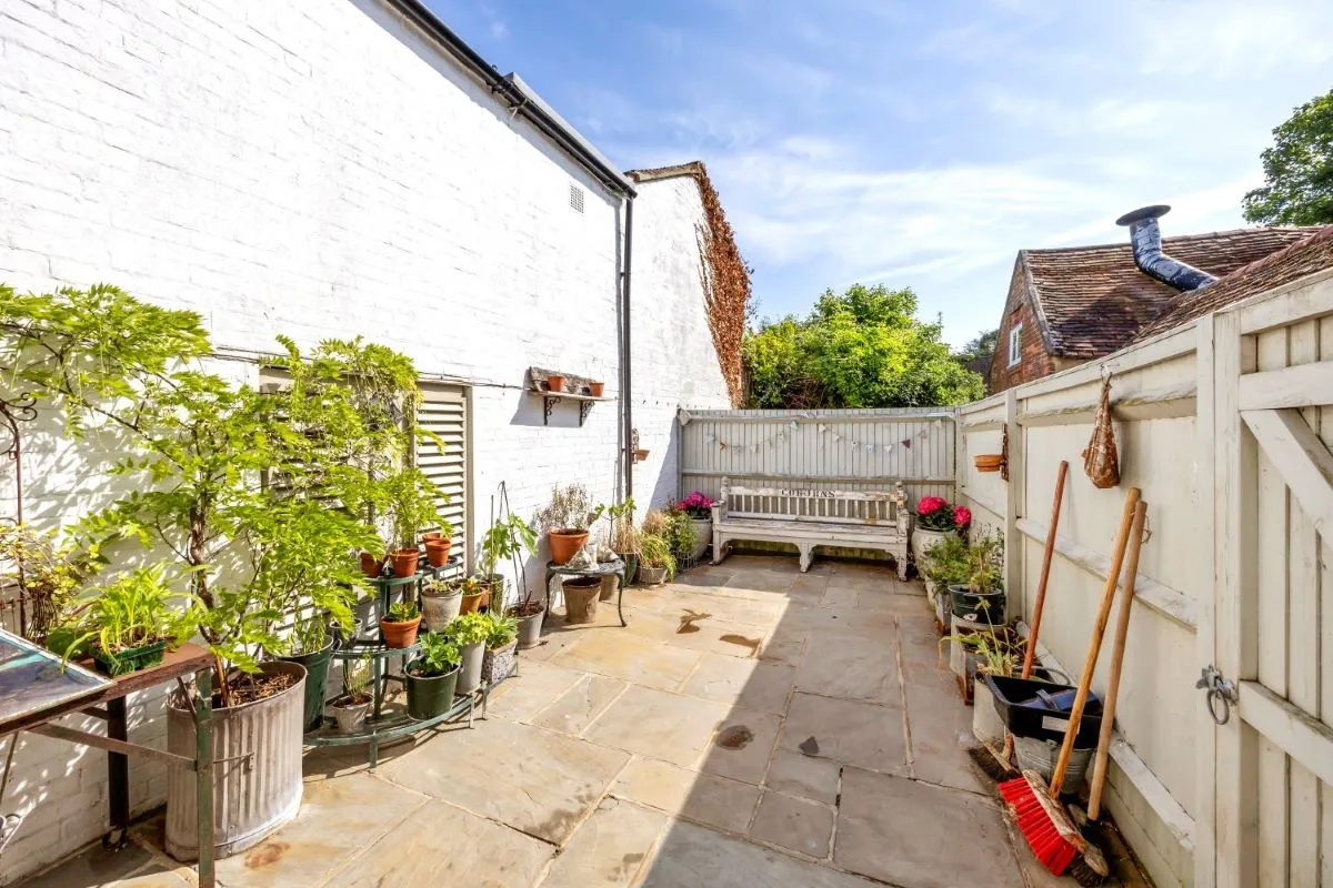 Cleethorpes Road, Southampton, Hampshire, SO19 8AQ - Online Auctions