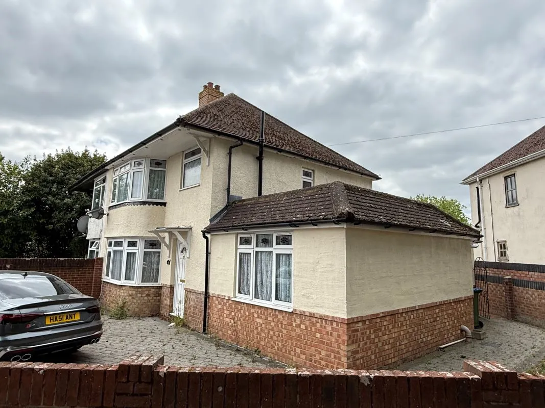 Cleethorpes Road, Southampton, Hampshire, SO19 8AQ - Online Auctions