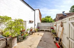 Property for Auction in Sussex & Hampshire - 76A High Street, Steyning, West Sussex
