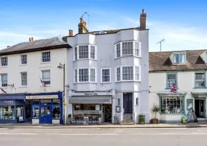 Property for Auction in Sussex & Hampshire - 76A High Street, Steyning, West Sussex