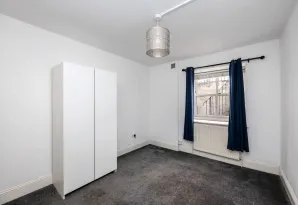 Property for Auction in Sussex & Hampshire - Flat 3 The Old School House, 35 Frederick Place, Brighton
