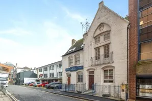 Property for Auction in Sussex & Hampshire - Flat 3 The Old School House, 35 Frederick Place, Brighton