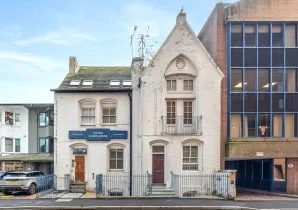 Property for Auction in Sussex & Hampshire - Flat 3 The Old School House, 35 Frederick Place, Brighton