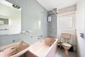 Property for Auction in Sussex & Hampshire - 16 Blenheim Court, 17 New Church Road, Hove, East Sussex