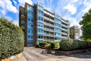 Property for Auction in Sussex & Hampshire - 16 Blenheim Court, 17 New Church Road, Hove, East Sussex