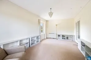 Property for Auction in Sussex & Hampshire - 16 Blenheim Court, 17 New Church Road, Hove, East Sussex