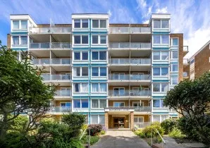 Property for Auction in Sussex & Hampshire - 16 Blenheim Court, 17 New Church Road, Hove, East Sussex