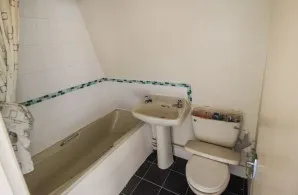 Property for Auction in Sussex & Hampshire - Third Floor Flat 5, 12 Villa Road, St Leonards-on-Sea, East Sussex