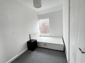 Property for Auction in Sussex & Hampshire - Flat 8, 5 Darwin Road, Southampton, Hampshire