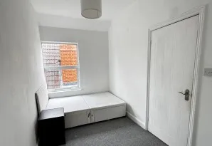 Property for Auction in Sussex & Hampshire - Flat 8, 5 Darwin Road, Southampton, Hampshire