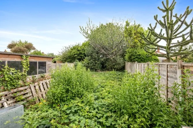 Property for Auction in Sussex & Hampshire - 10 Terringes Avenue, Worthing, West Sussex