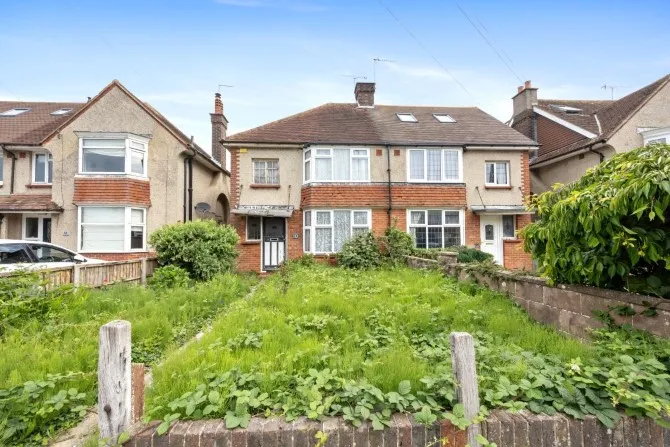 Property for Auction in Sussex & Hampshire - 10 Terringes Avenue, Worthing, West Sussex