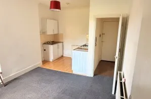 Property for Auction in Sussex & Hampshire - Flat 3 Mayfair Court, 9, St Andrews Road, Southsea