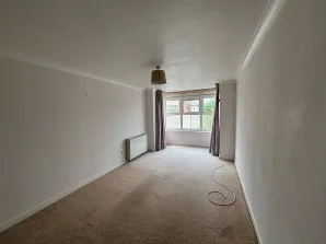 Property for Auction in Sussex & Hampshire - Flat 18 Hamilton Court, Ashby Place, Southsea, Hampshire